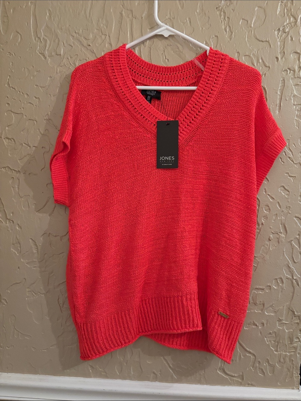 Jones New York Bright Coral V-Neck Short-Sleeve Sweater